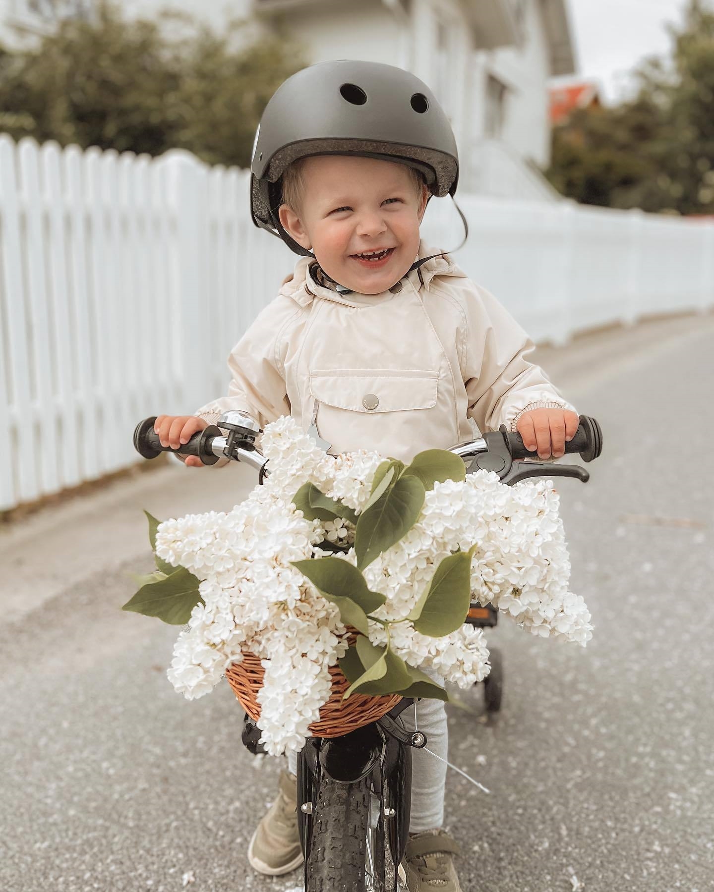 Детский ветровик 2023 осенний новый мужской и женский ветровик с капюшоном оптом из Китая