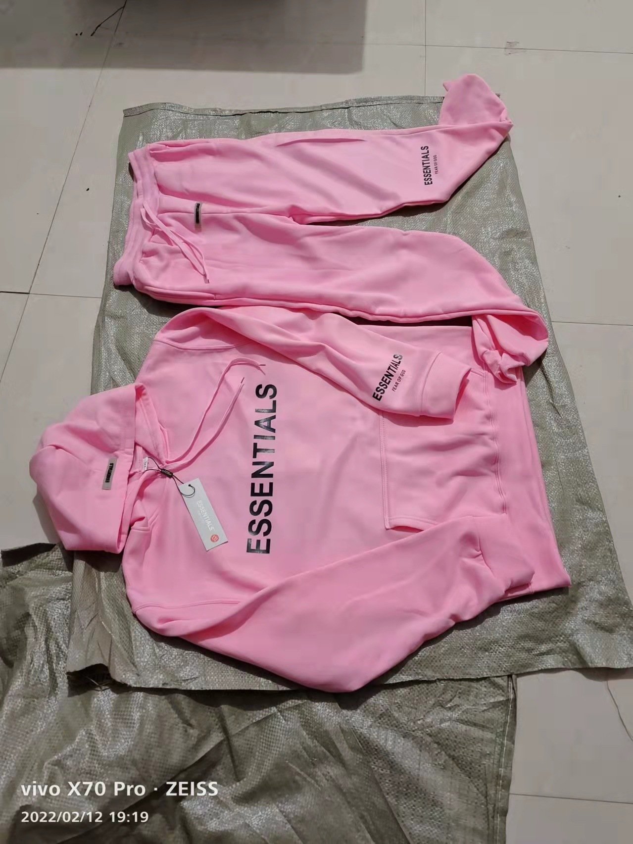 Худи с логотипом Essentials оптом из Китая