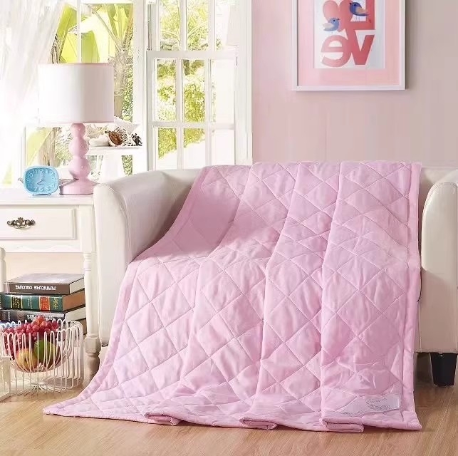 Пуховое одеяло для больницы и дома оптом из Китая