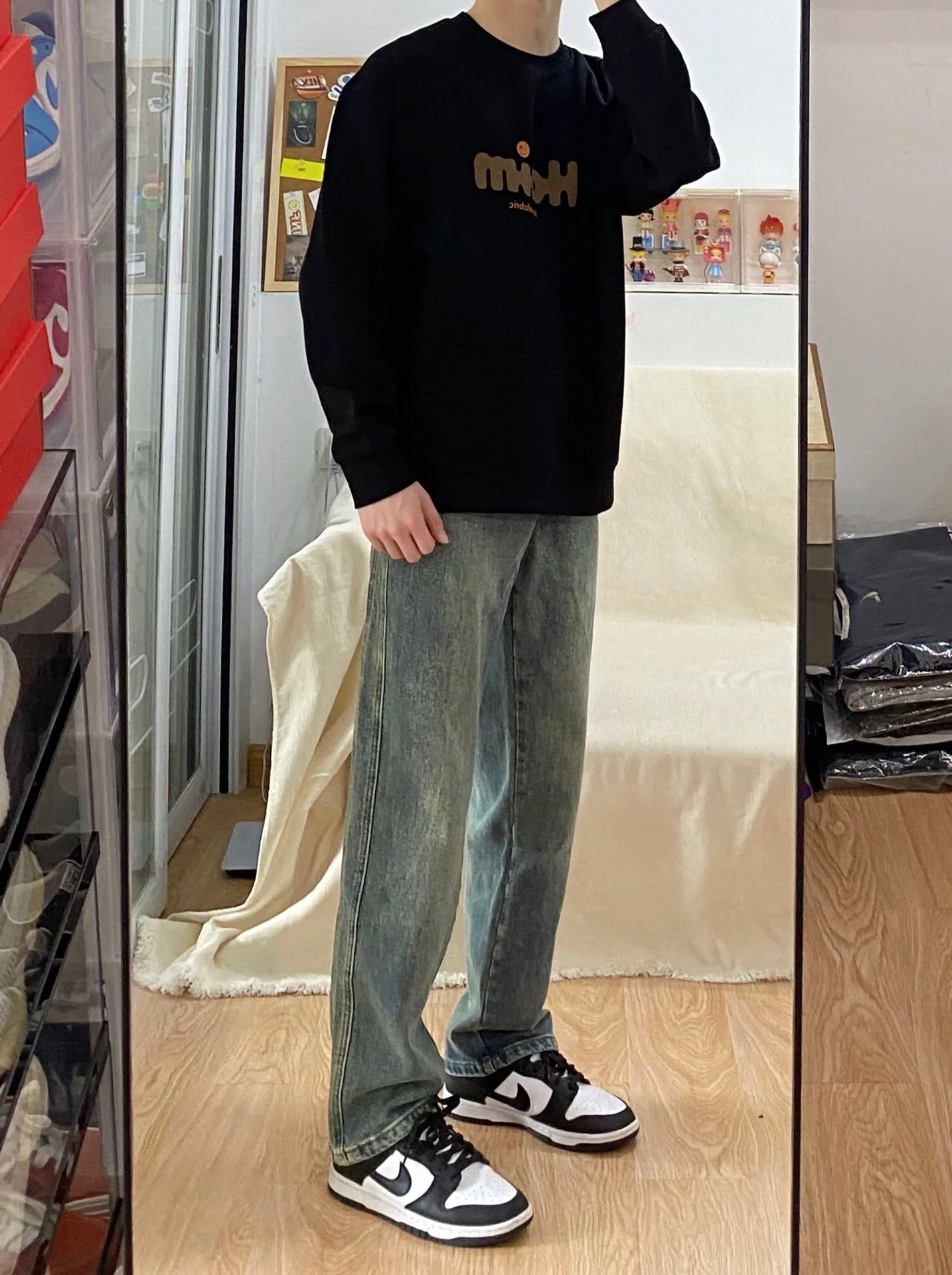 Мужские джинсы осенней коллекции 2024 оптом из Китая