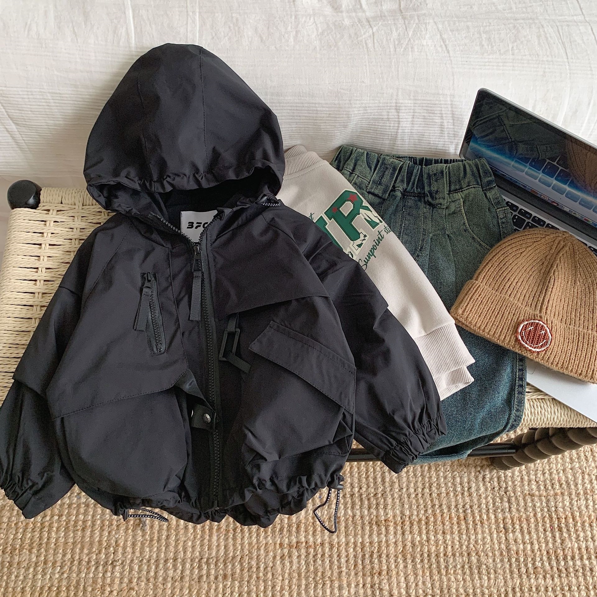 Детская куртка 2024 новая мода для мальчиков в стиле Хан оптом из Китая