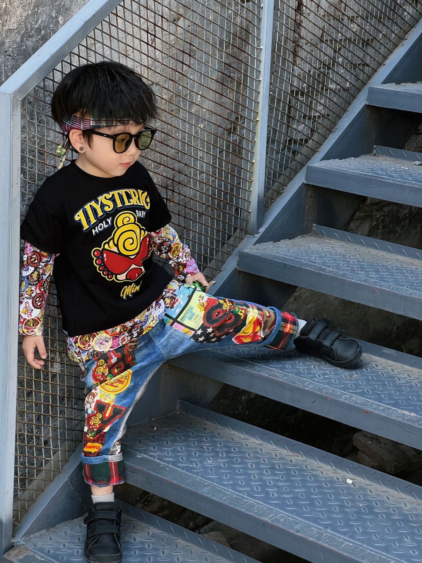 Детские джинсы с нашивками оптом из Китая