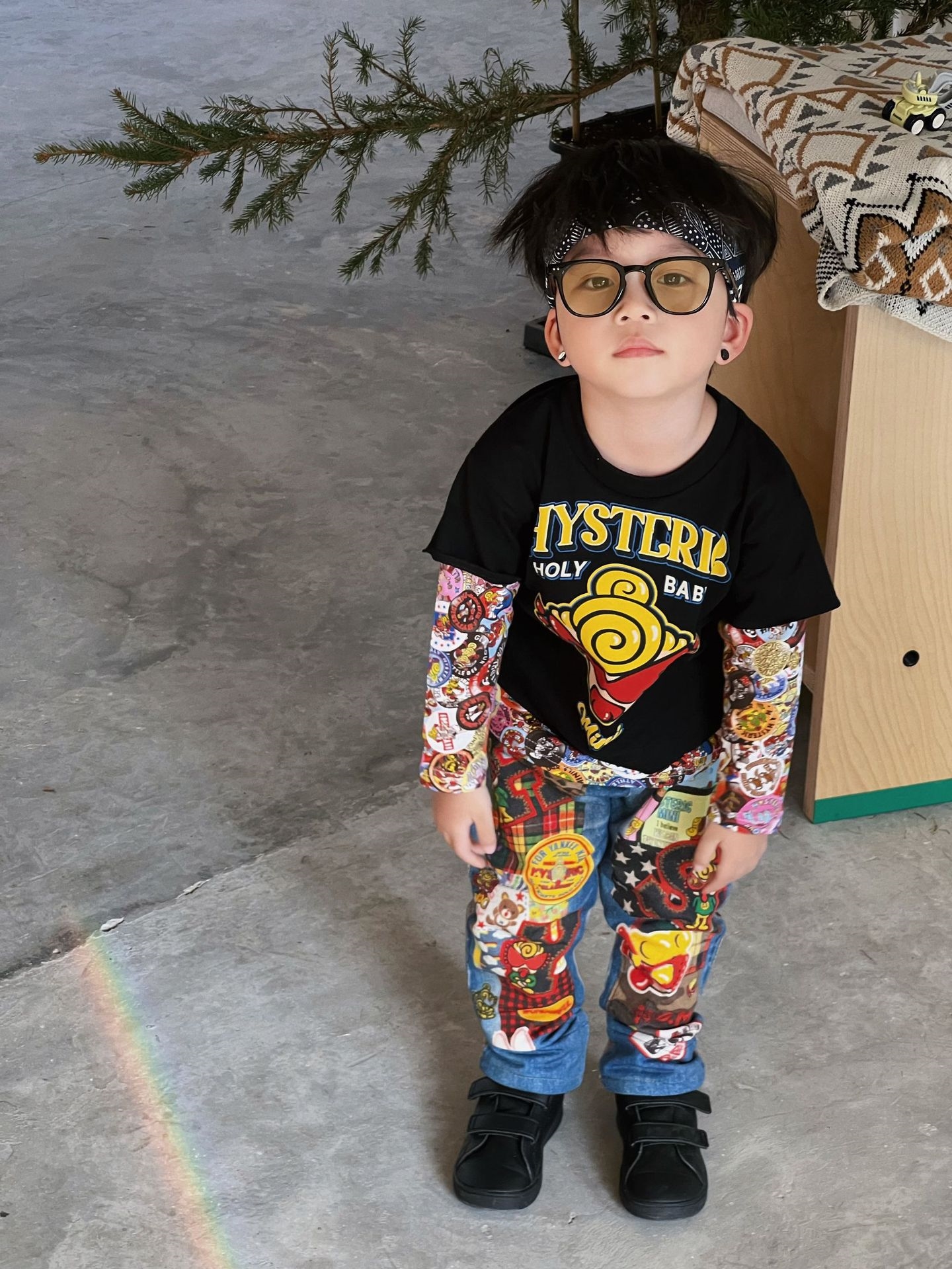 Детские джинсы с нашивками оптом из Китая