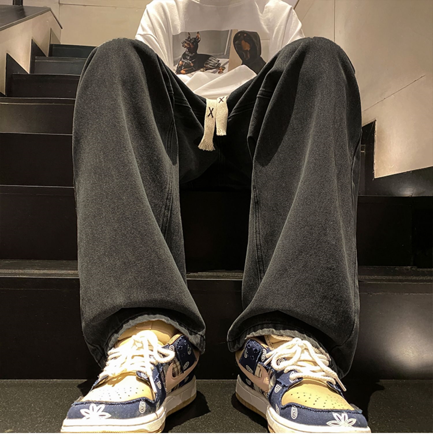 Мужские джинсы винтажного светло-голубого цвета 2024 весна оптом из Китая