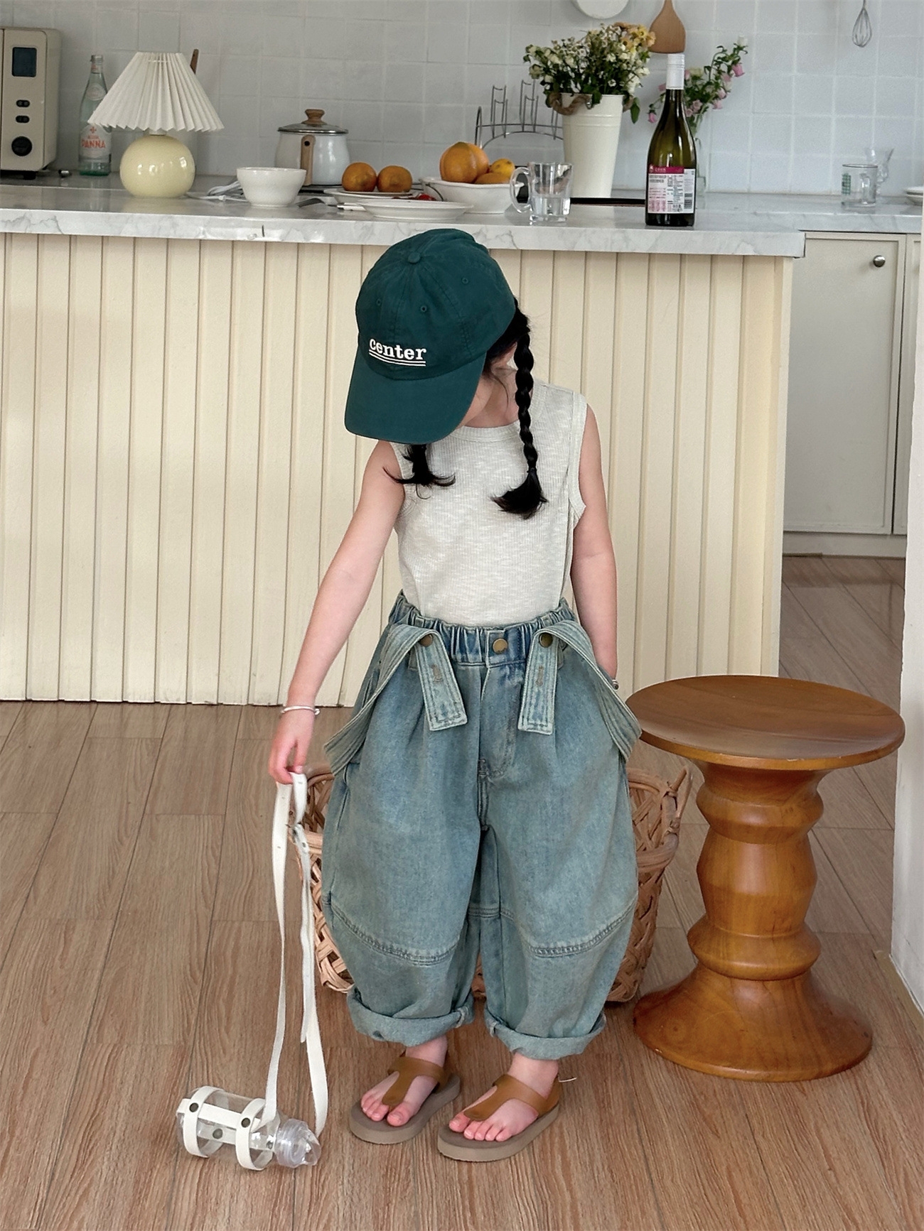 Детские джинсовые брюки с лямками оптом из Китая