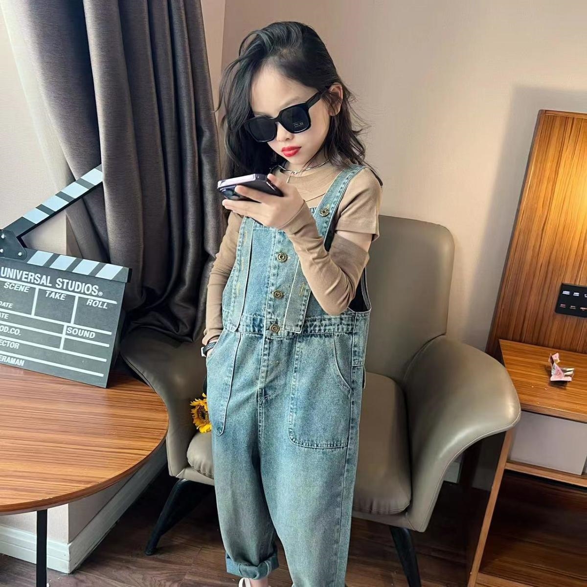 Джинсы для девочек 2024 новая модная осенняя версия корейского стиля для подростков оптом из Китая