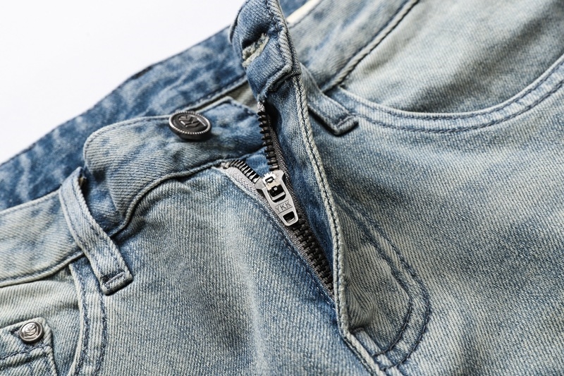 Мужские джинсы с монстром оптом из Китая