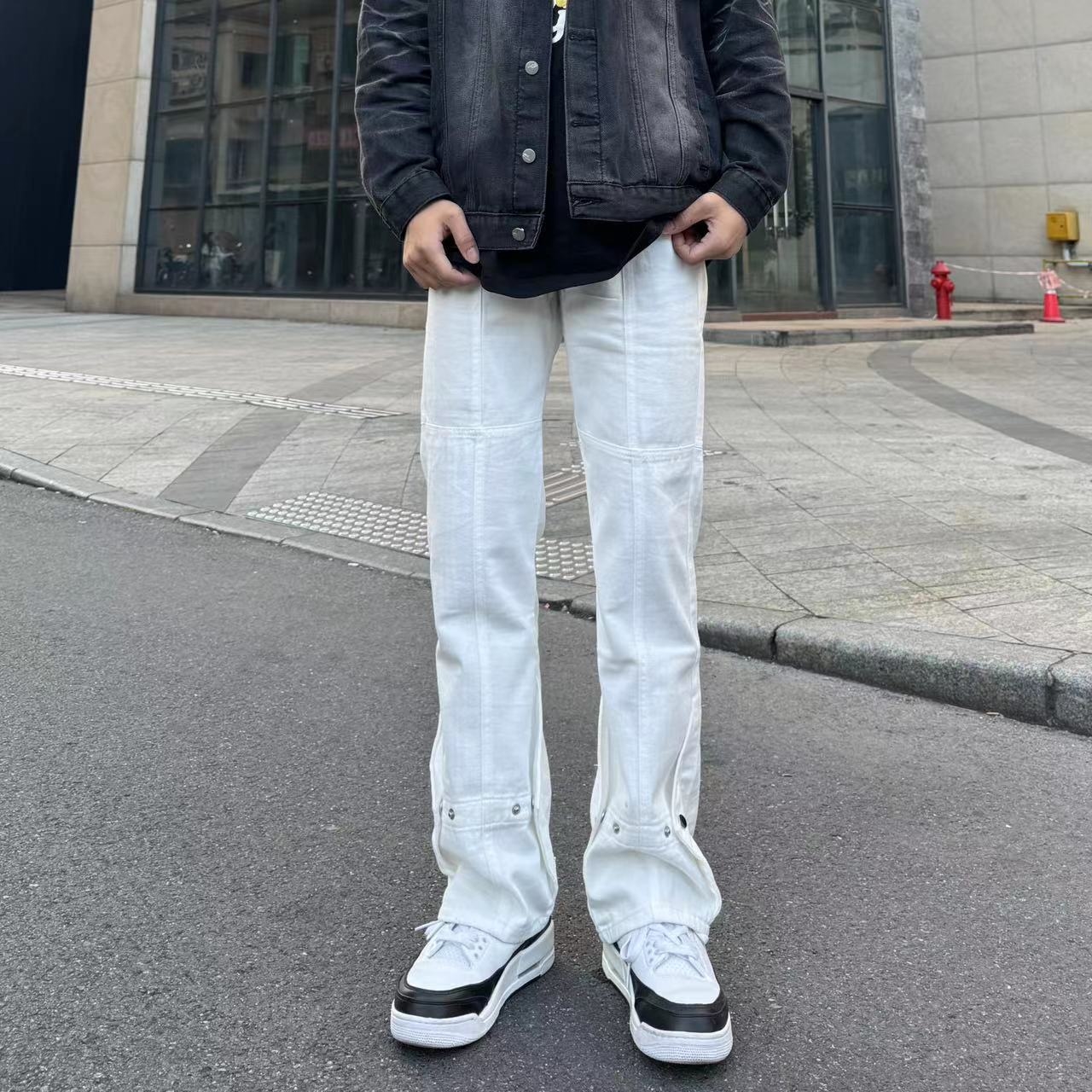 Черные джинсы с пуговицами и прямыми штанинами оптом из Китая