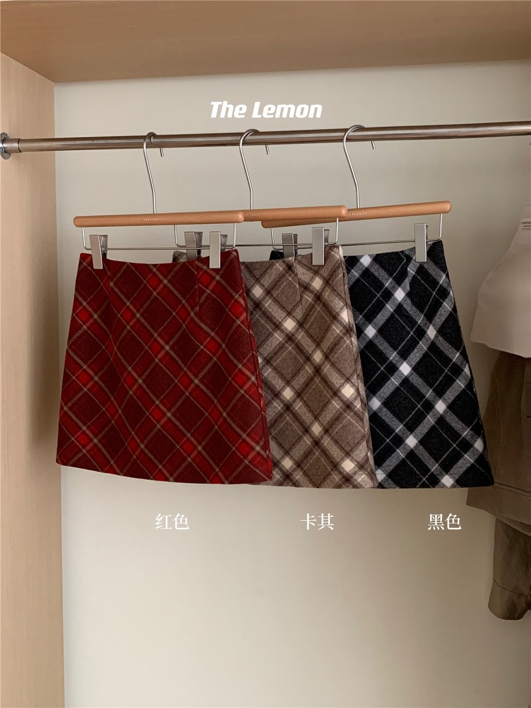 Женская шерстяная мини-юбка в клетку оптом из Китая