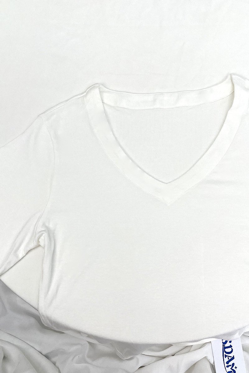 Футболка Латины V-образным вырезом и короткими рукавами оптом