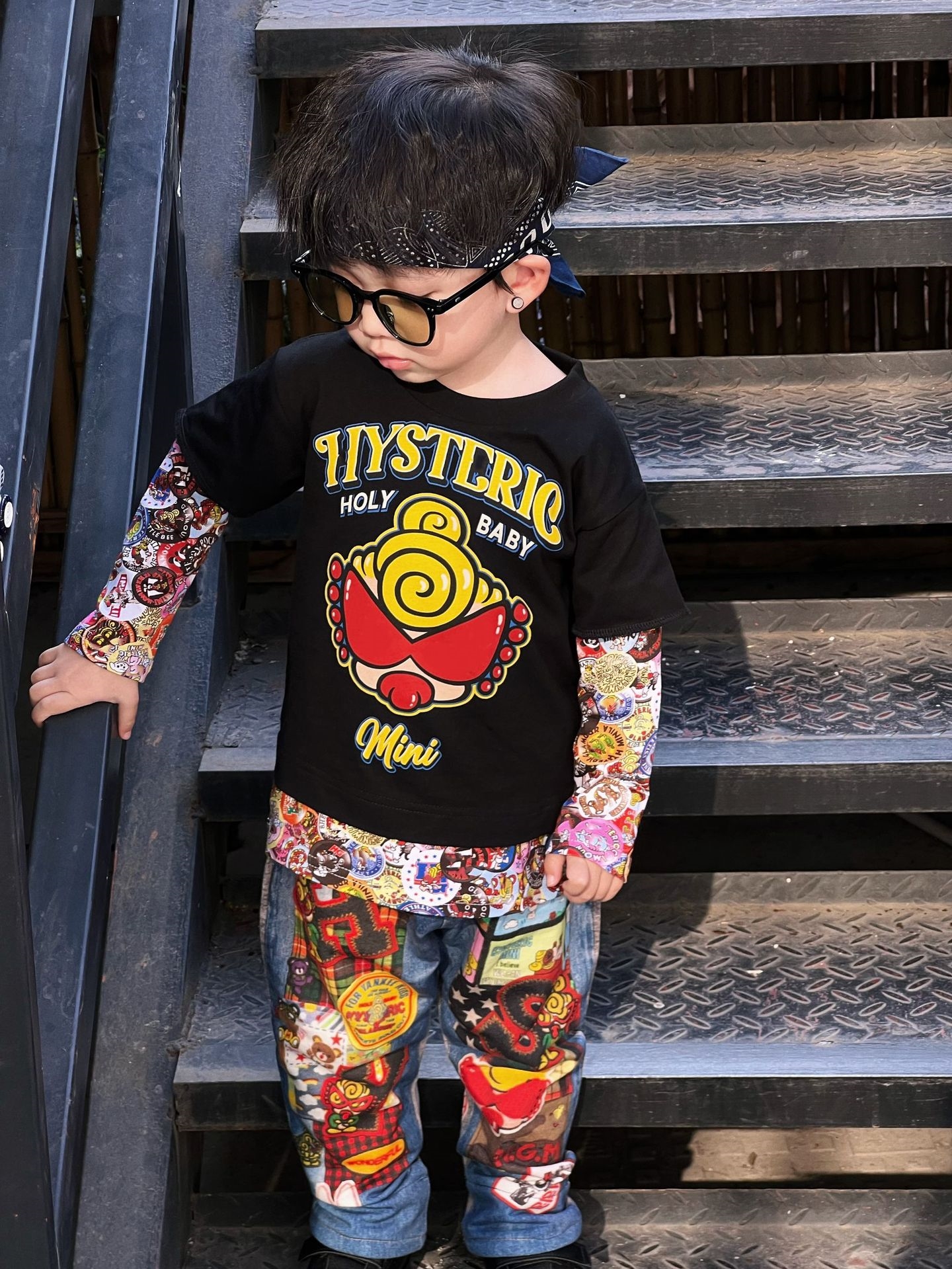 Детские джинсы с нашивками оптом из Китая