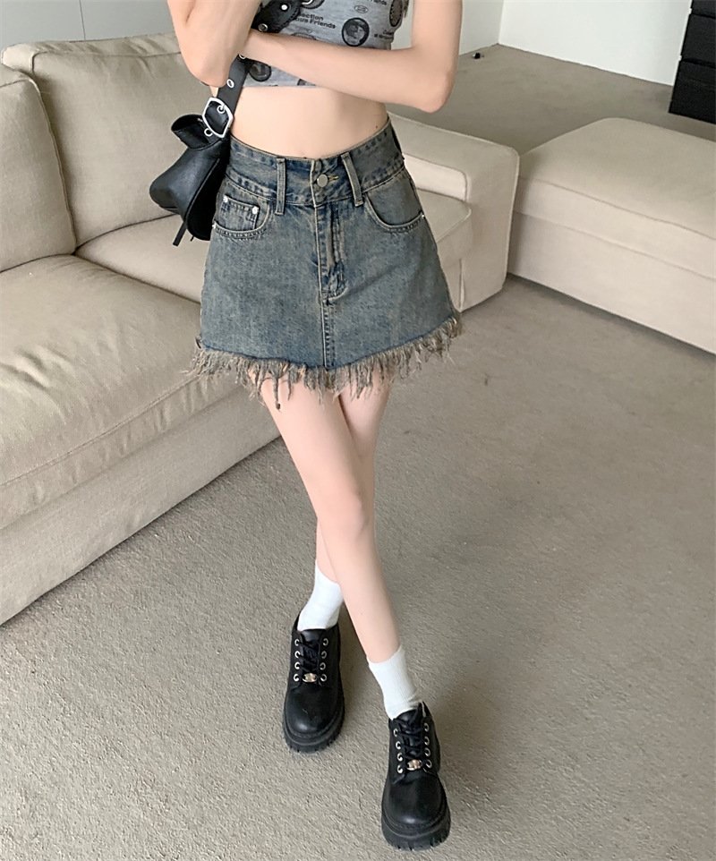 Джинсовая мини-юбка с высокой талией и каймой из меха оптом из Китая