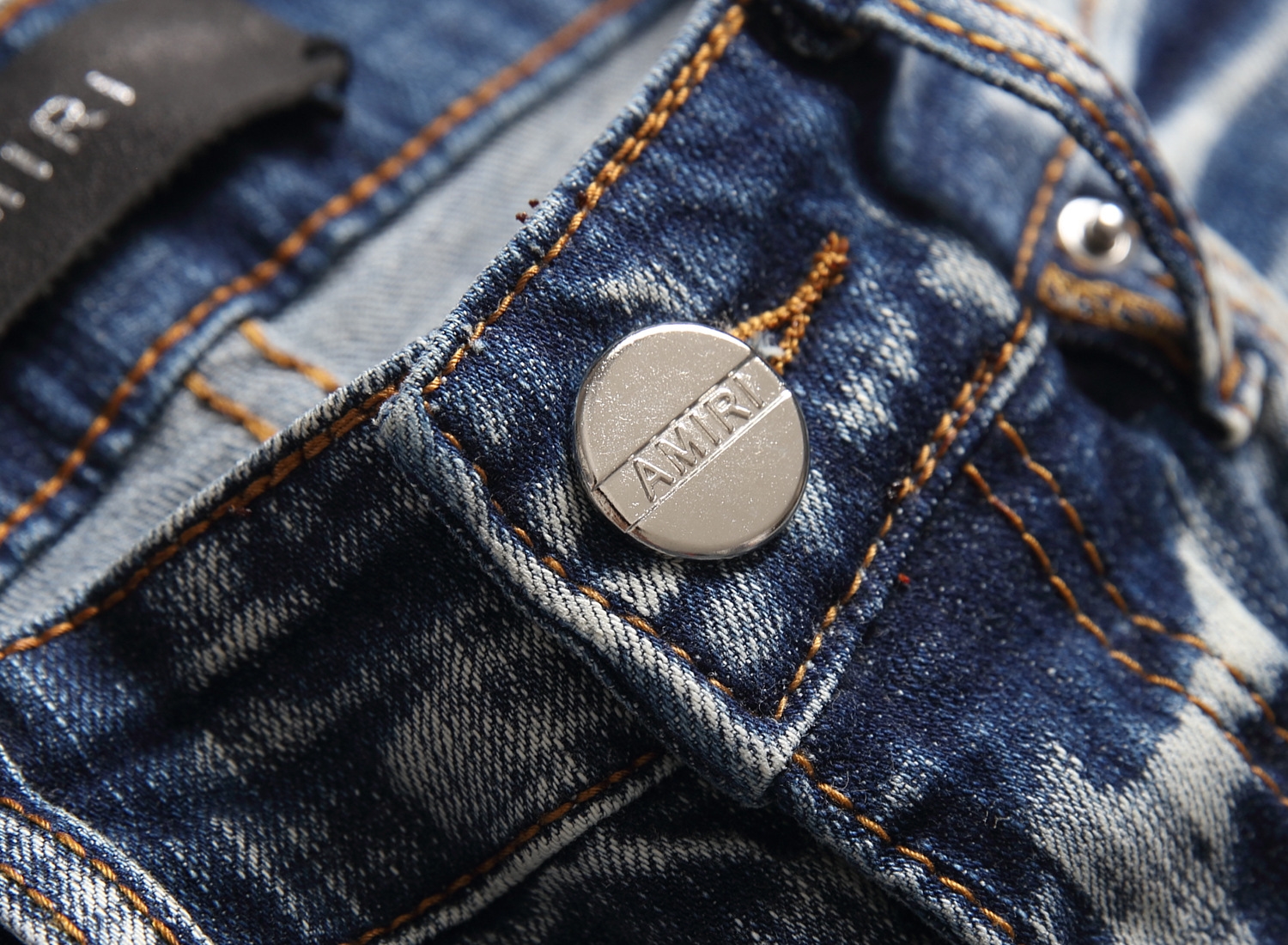 Мужские джинсы с вышивкой и принтом оптом из Китая