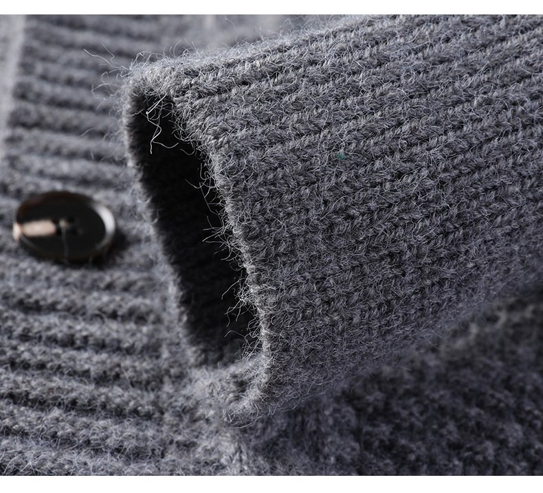 Мужской свитер с геометрическим узором оптом