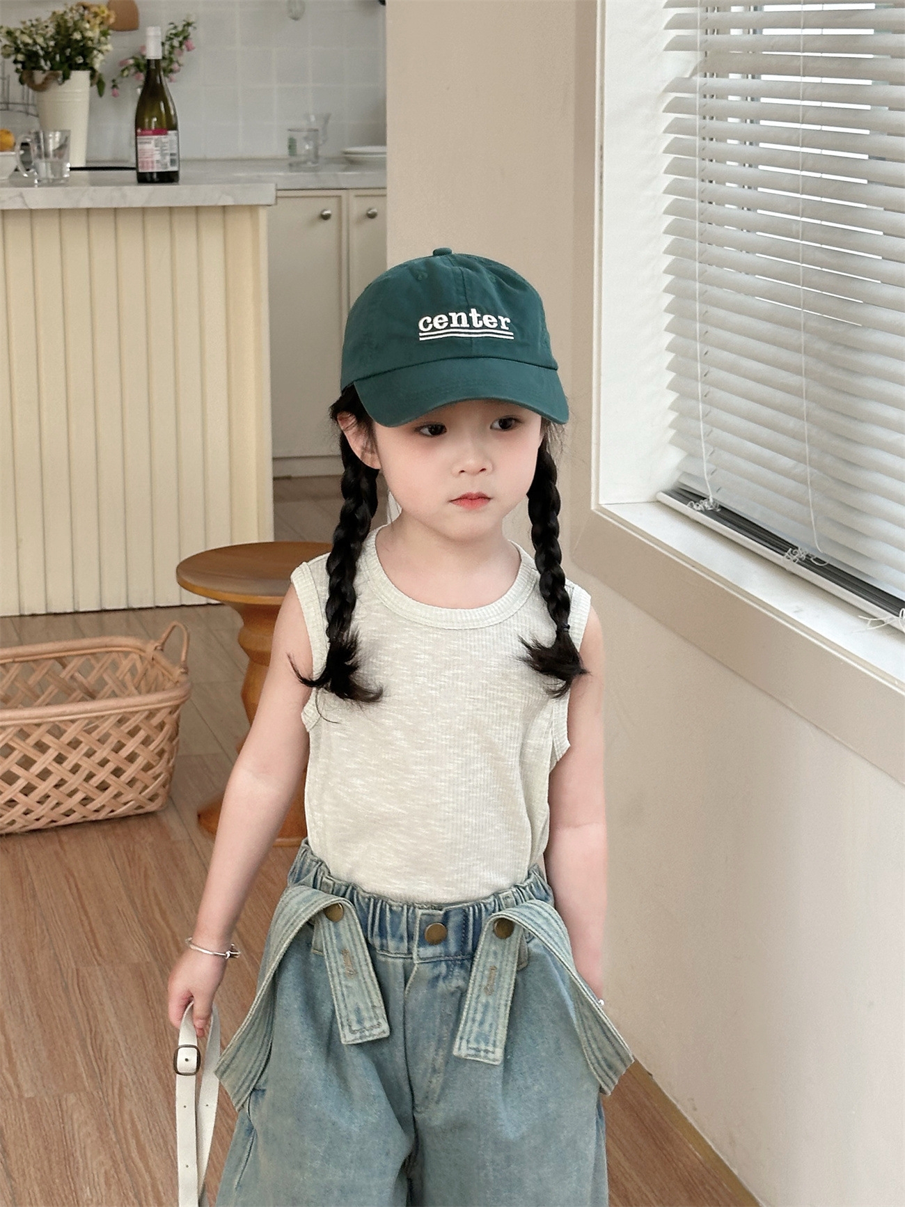 Детские джинсовые брюки с лямками оптом из Китая