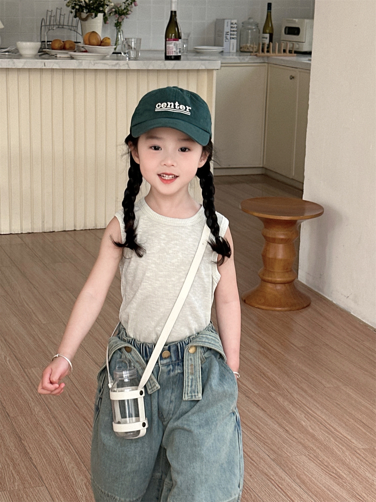 Детские джинсовые брюки с лямками оптом из Китая