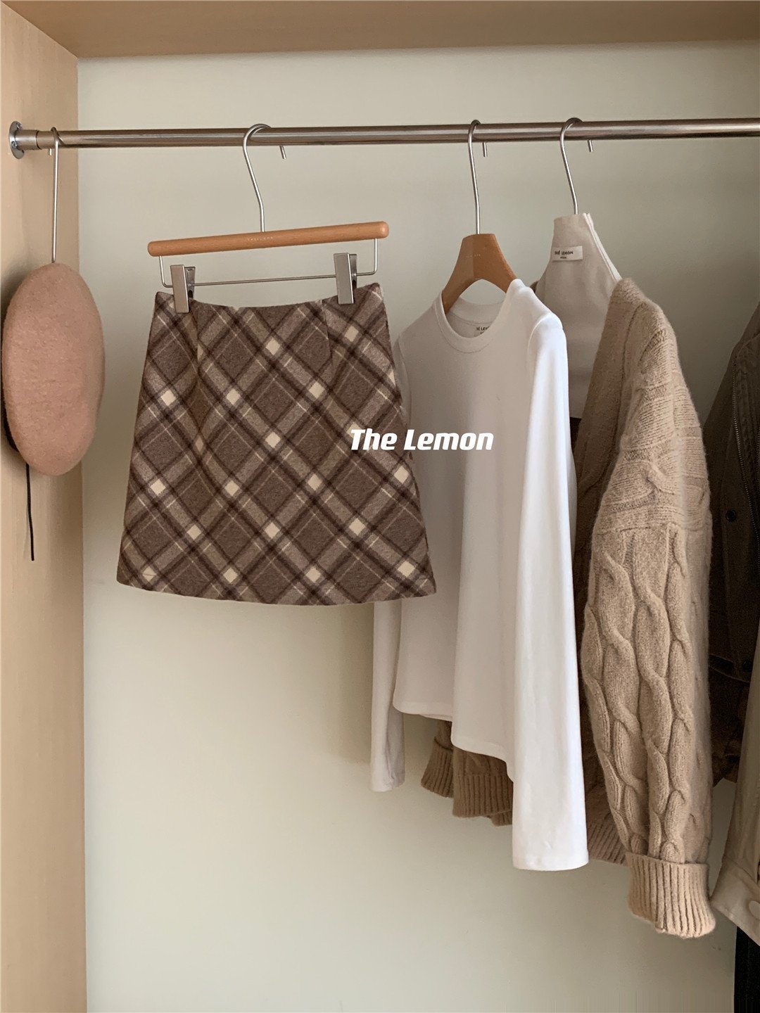 Женская шерстяная мини-юбка в клетку оптом из Китая