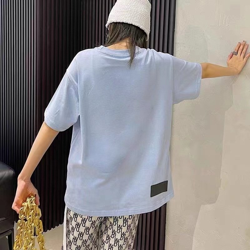 Летняя футболка с высоким уровнем деталей WE11DONE оптом