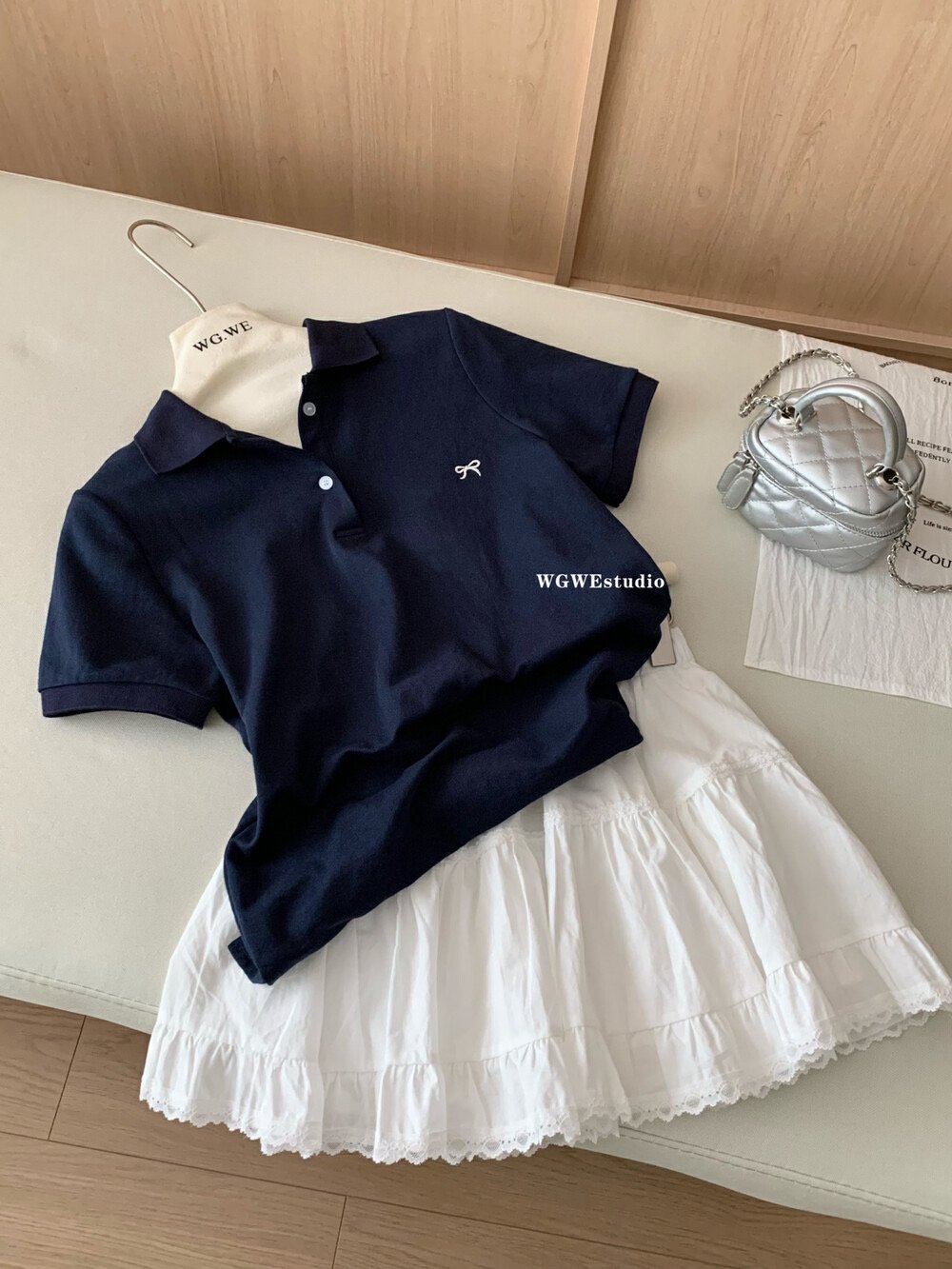 Блузка с вышивкой и бабочкой на воротнике 2024 лето оптом