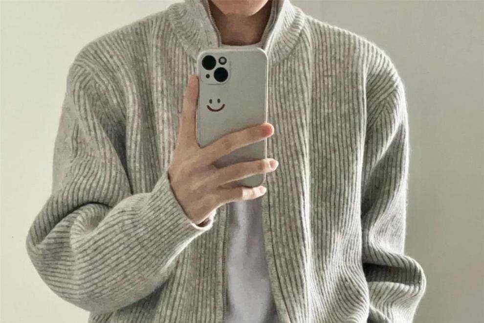 Мужской свитер с открытым воротником в японском стиле 2024 оптом