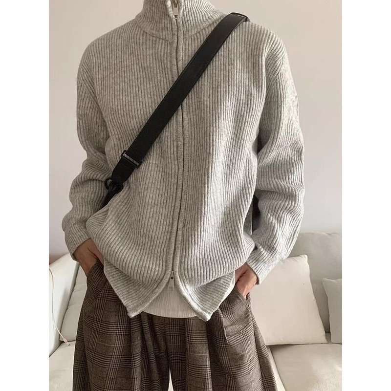 Мужской свитер с открытым воротником в японском стиле 2024 оптом