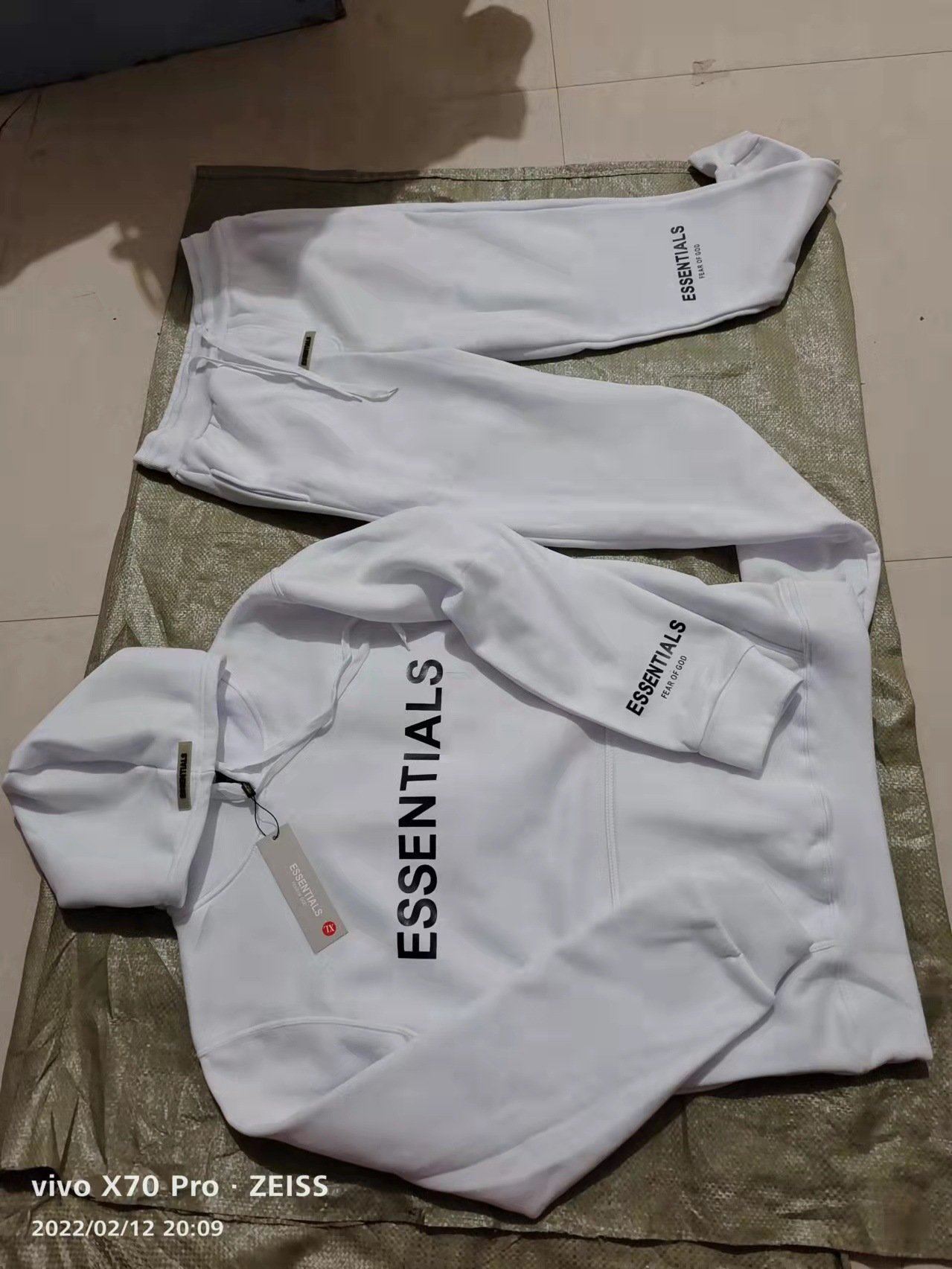 Худи с логотипом Essentials оптом из Китая