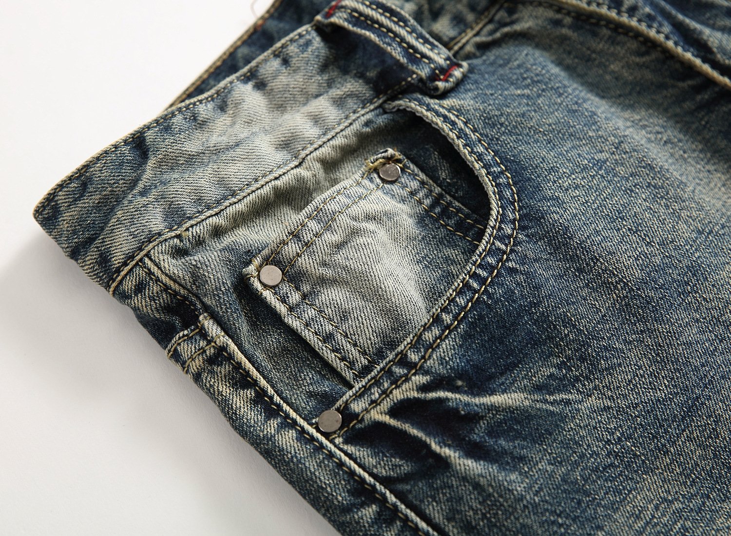 Мужские джинсы с прямым кроем и потертостями оптом из Китая