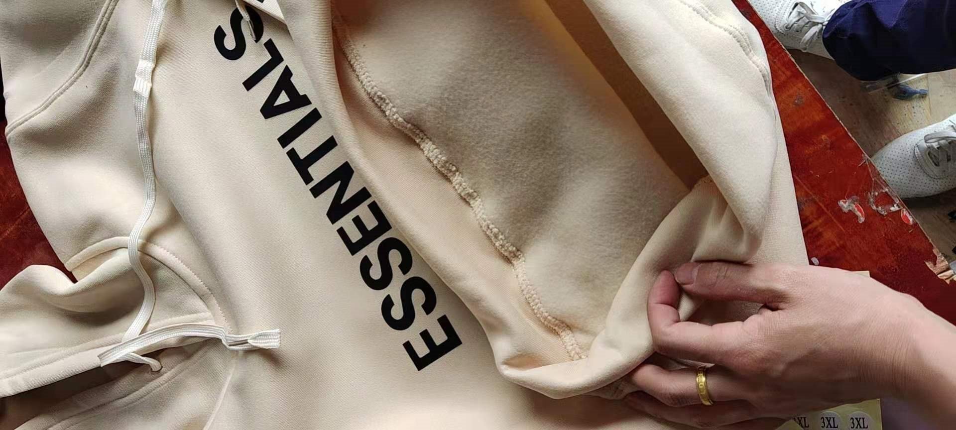 Худи с логотипом Essentials оптом из Китая