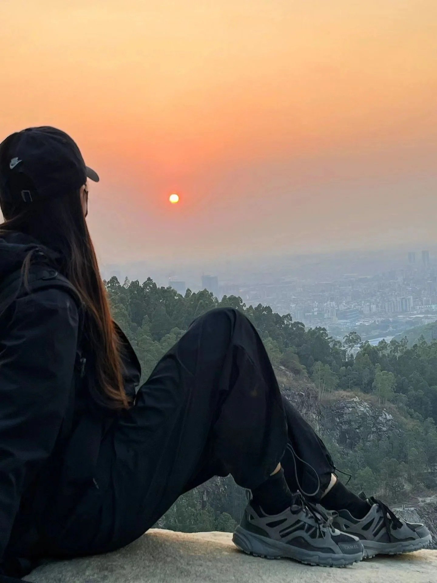 Черный летний тонкий мужской жакет оптом из Китая