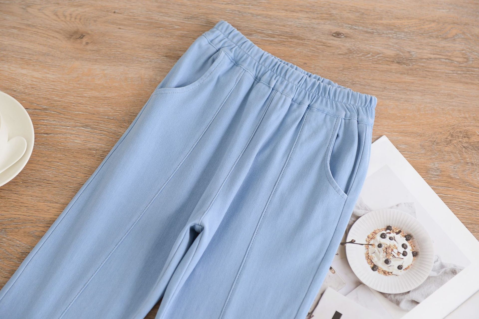 Джинсы девочки летние с вышивкой оптом из Китая