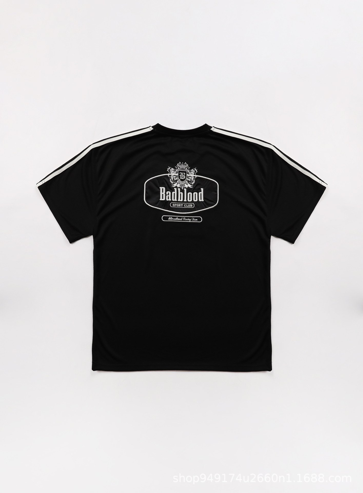 Женская футболка Badblood с вышивкой V-образным вырезом оптом