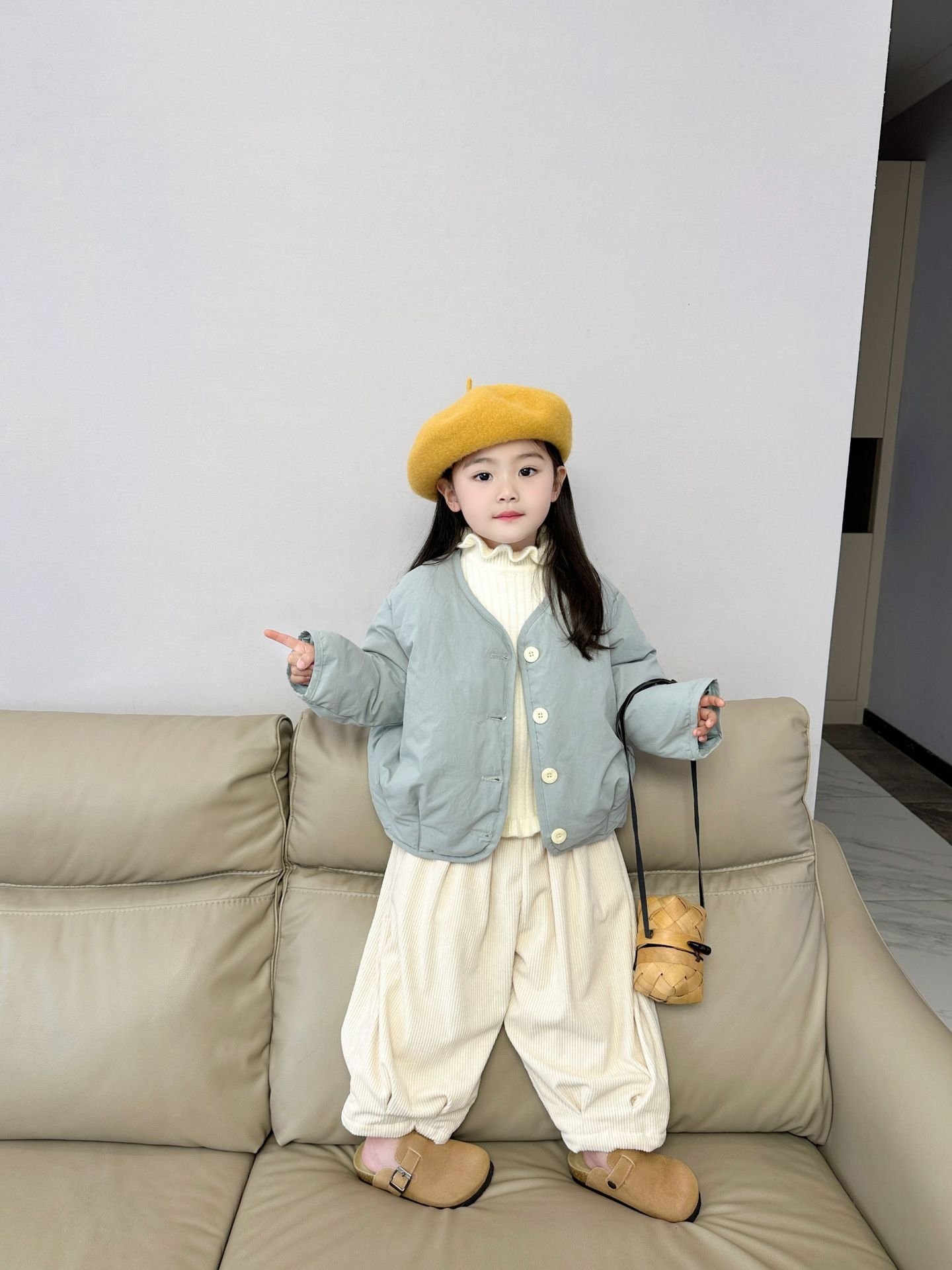 Детская зимняя куртка с утиной пуховой подкладкой оптом из Китая