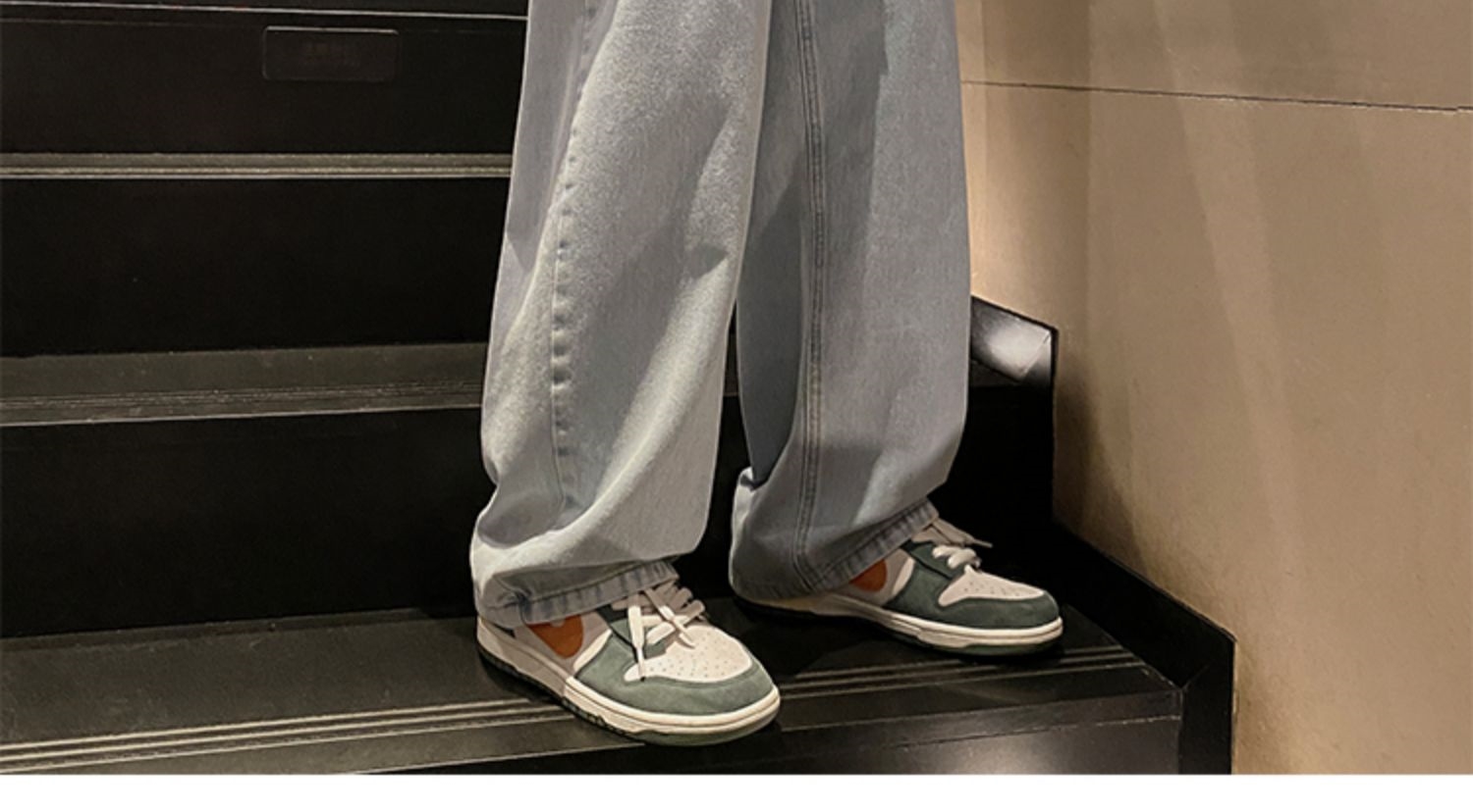 Мужские джинсы винтажного светло-голубого цвета 2024 весна оптом из Китая