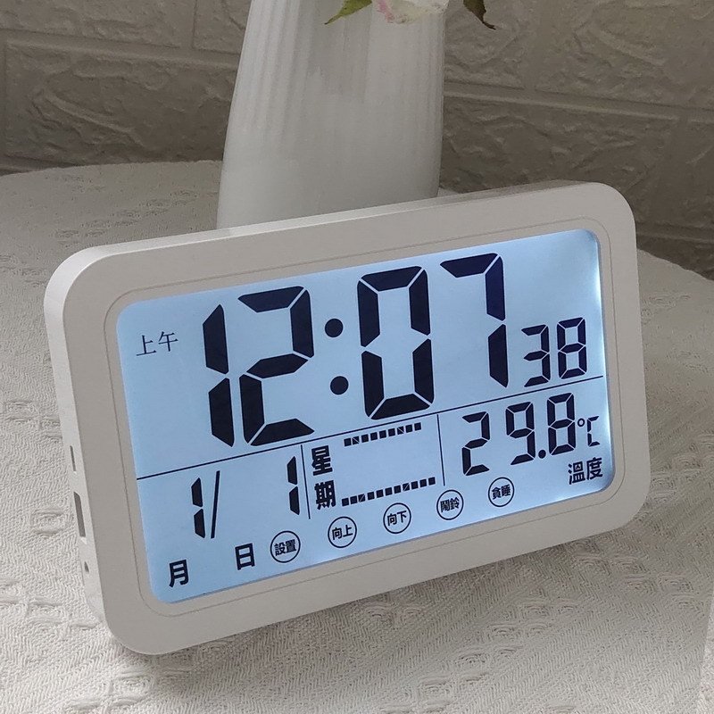 Современные часы LCD с функцией звука и сенсорным управлением оптом