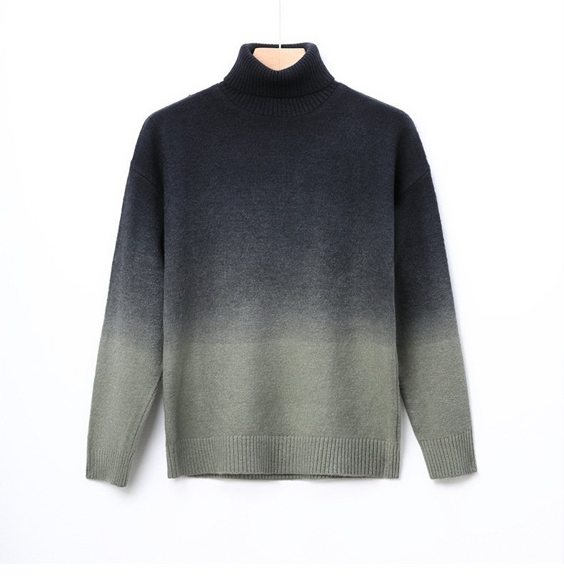 Мужской свитер с высоким воротником и градиентной расцветкой оптом
