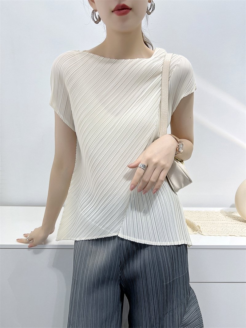 Женская футболка с укороченным рукавом и складками оптом