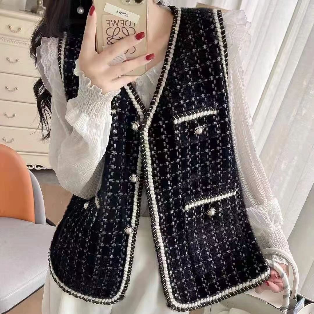 Жилет женский в стиле Chanel с имитацией песца оптом