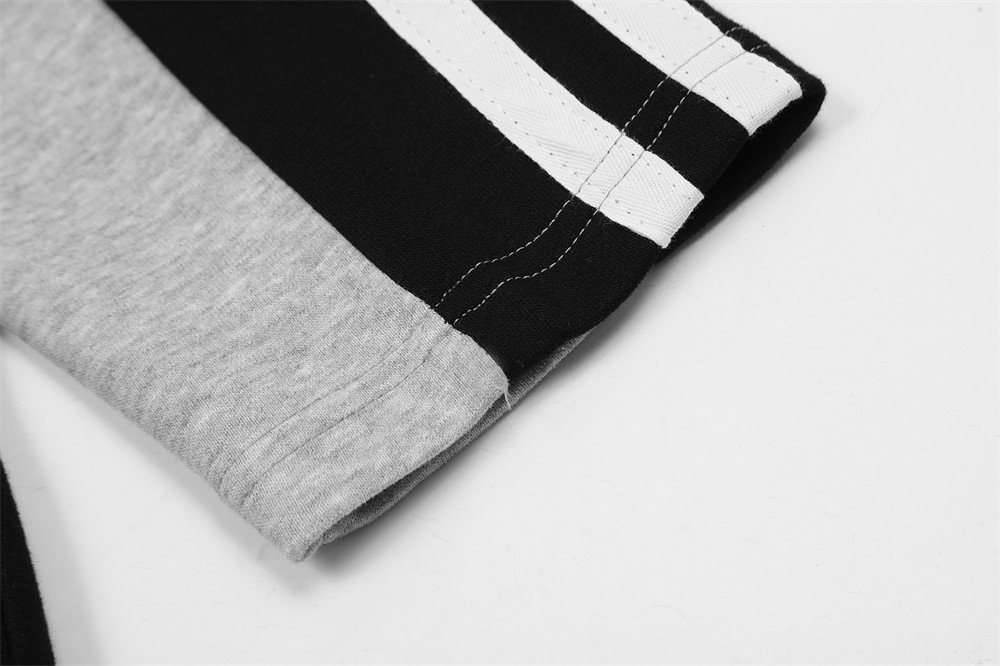 Мужская спортивная толстовка с воротником поло и контрастными вставками оптом из Китая