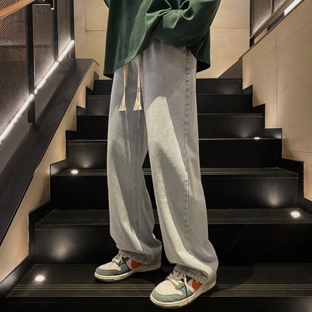 Мужские джинсы винтажного светло-голубого цвета 2024 весна фото