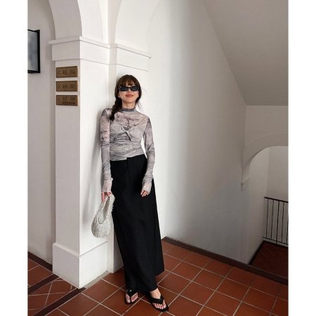 Женская футболка с длинным рукавом и уникальным дизайном изображение