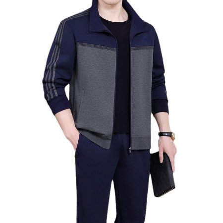 Мужской спортивный костюм для среднего возраста фотография