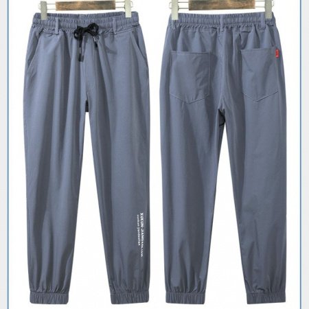 Летний мужской жилет из легкой и прочной ткани фотография