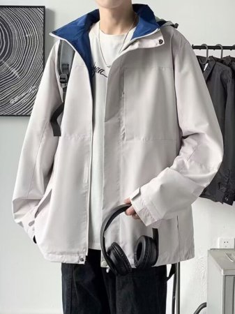 Ветровка с водонепроницаемой тканью фото