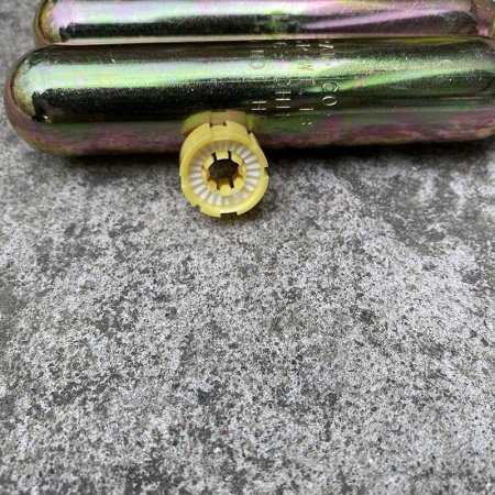 Мини-баллон CO2 для спасательного круга 33г/24г фотография