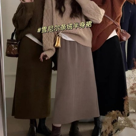 Шерстяная юбка с высокой талией и разрезом на осень-зиму фото