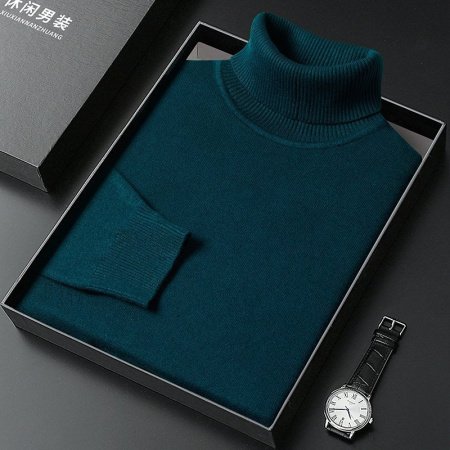 Мужской свитер с высоким воротником фотография