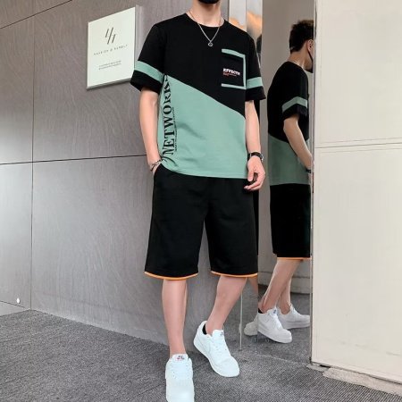 Летний спортивный костюм для мужчин фотография