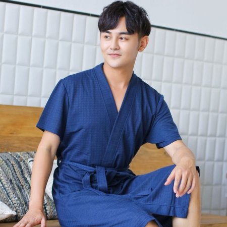 Халат для ванной комнаты с рисунком в клетку изображение