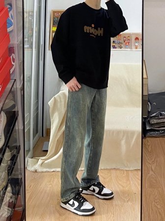 Мужские джинсы осенней коллекции 2024 фотография