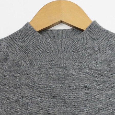 Мужской свитер с полувысоким воротником фото